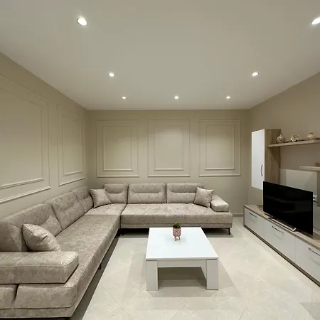 Apartment Beachfront With Balcony *