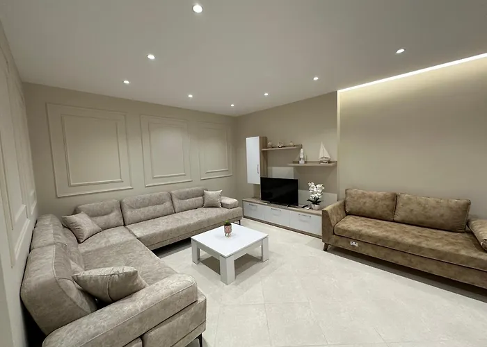 公寓 Beachfront With Balcony