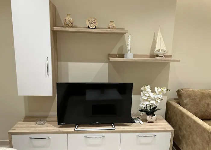 Beachfront With Balcony Vlorë