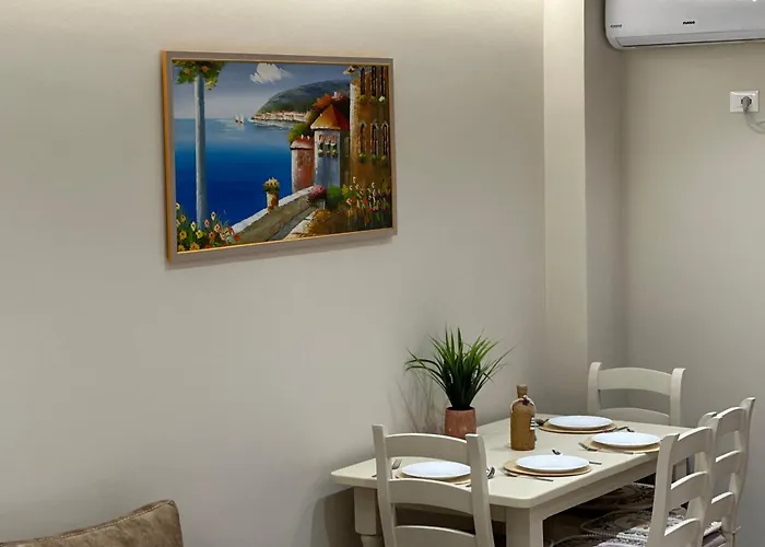 Beachfront With Balcony 公寓 *